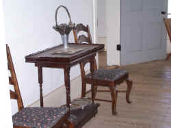 Officer's Quarters Inside3.jpg (823921 bytes)