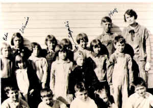 Union Point School with names.jpg (255024 bytes)